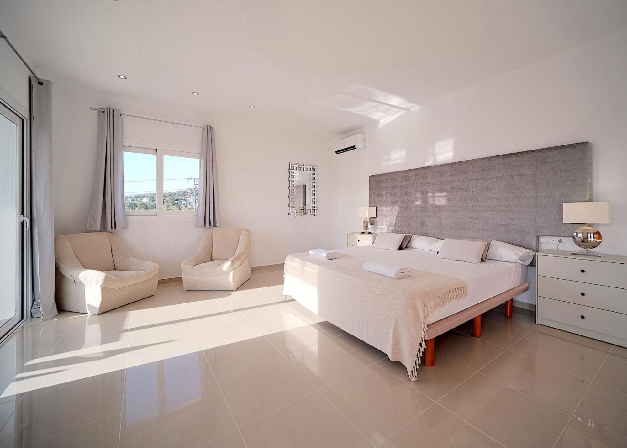 Villa Romeo 2Km From Ibiza Town And 1Km From Talamanca Beach Santa Eulária des Riu Exterior foto