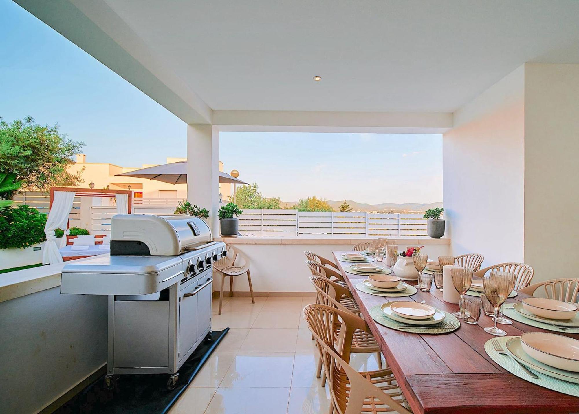 Villa Romeo 2Km From Ibiza Town And 1Km From Talamanca Beach Santa Eulária des Riu Exterior foto