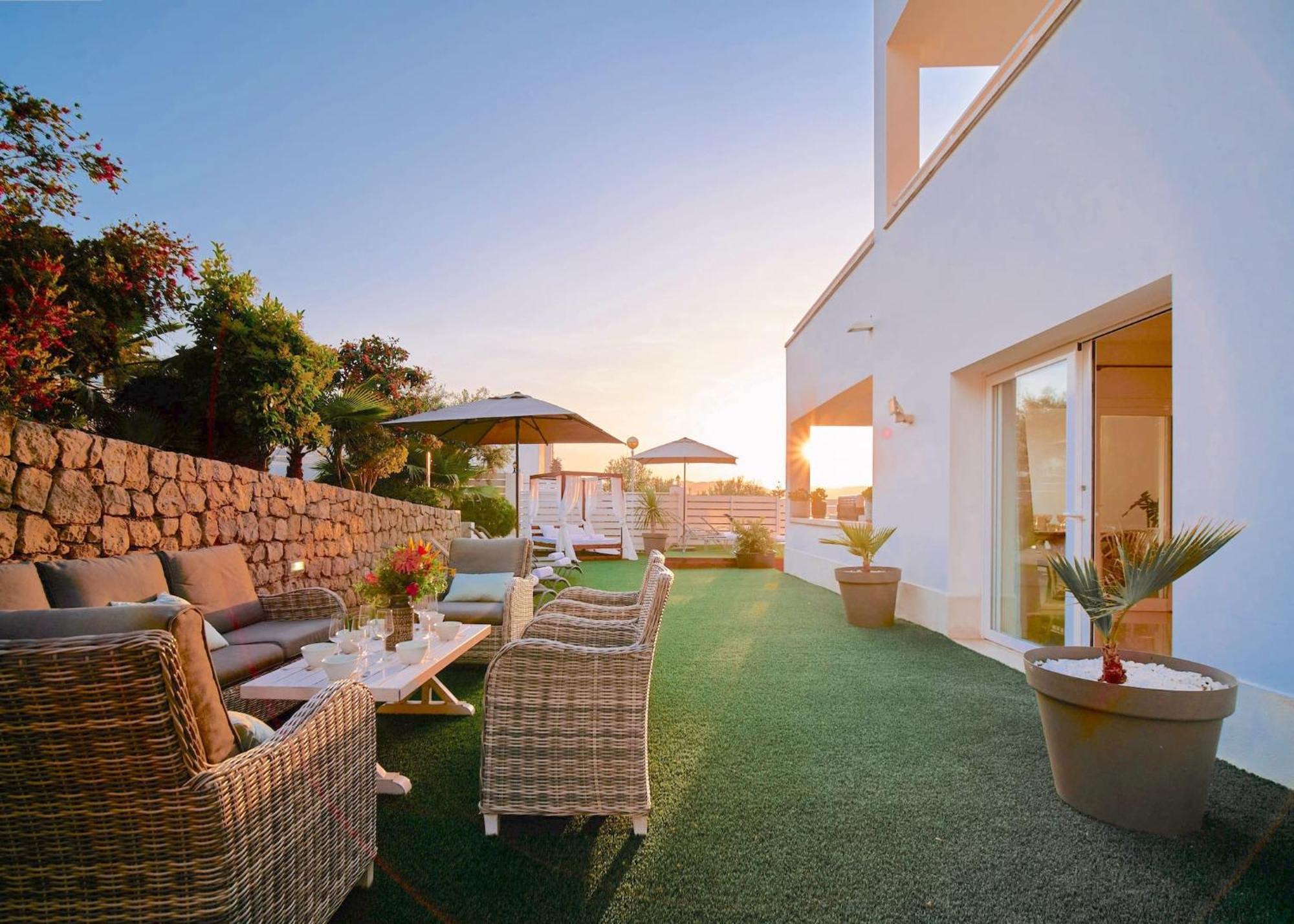 Villa Romeo 2Km From Ibiza Town And 1Km From Talamanca Beach Santa Eulária des Riu Exterior foto